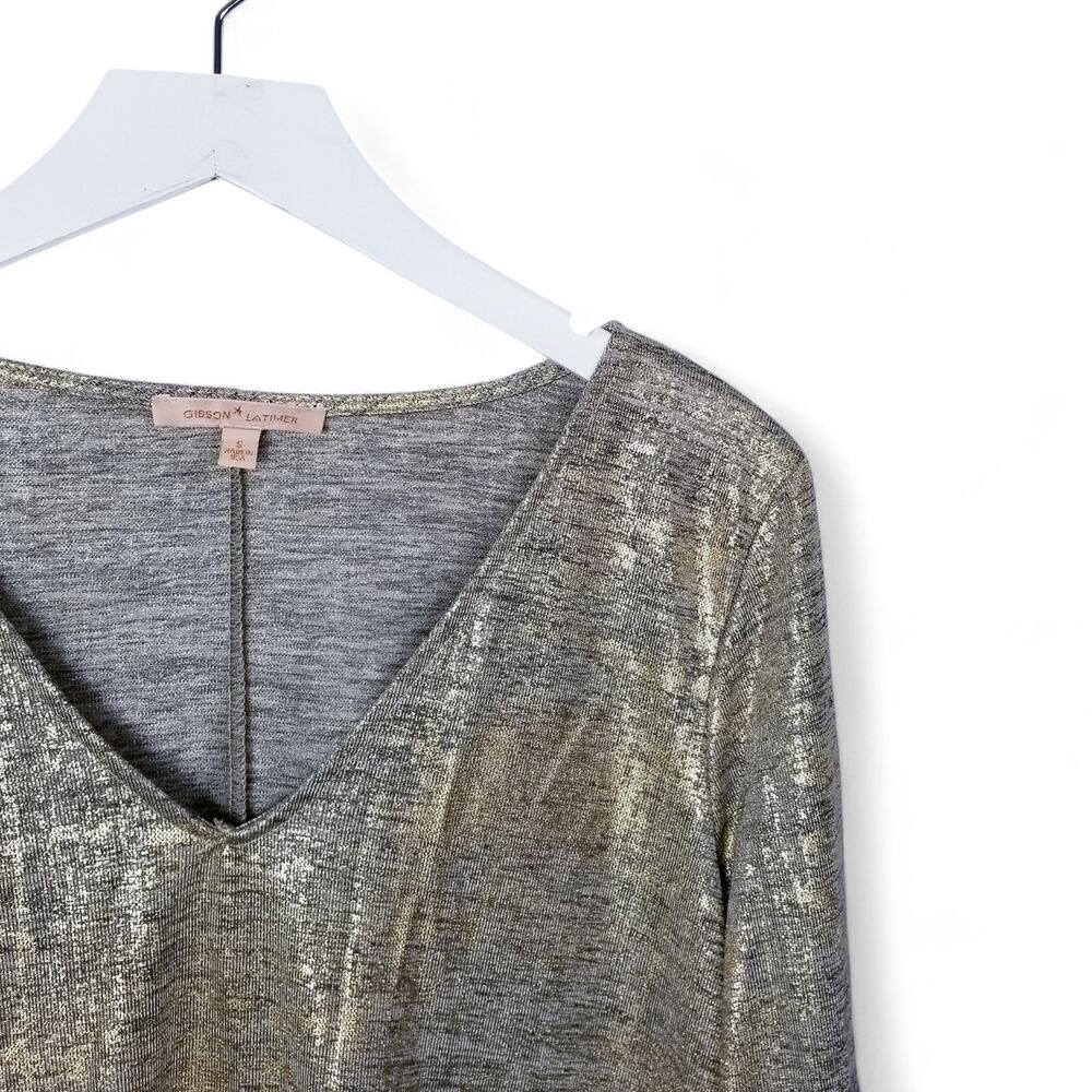 GIBSON LATIMER Shiny Gold Metallic V-neck Flutter Sleeve Pullover Top - Small - Picture 3 of 10